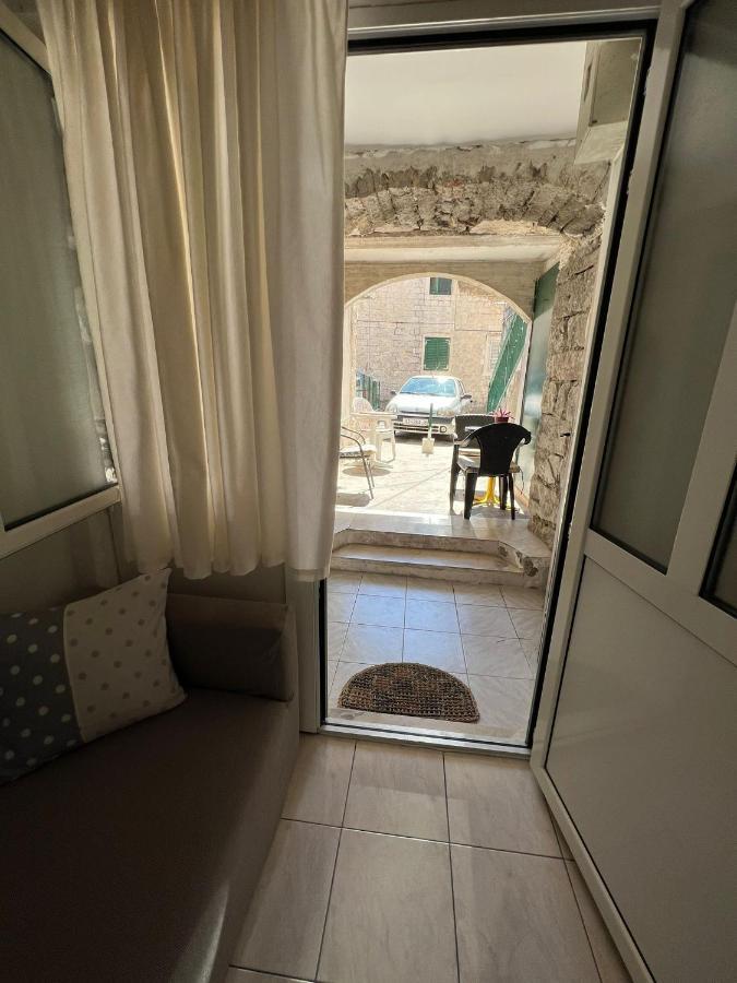 Old Town Apartment Nina 1 Split Dış mekan fotoğraf